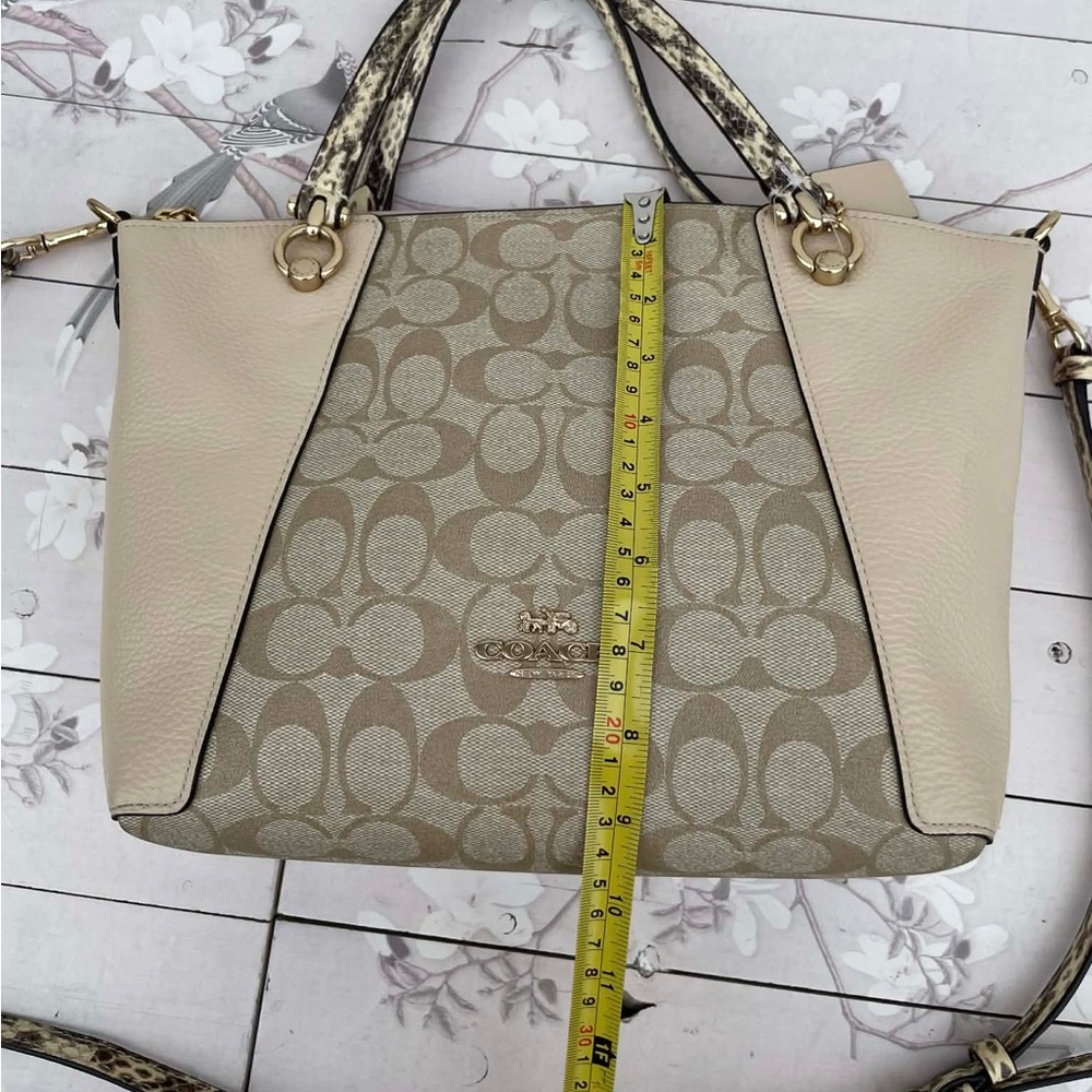 Coach Beige and Cream Crossbody Bag - Picture 8 of 8